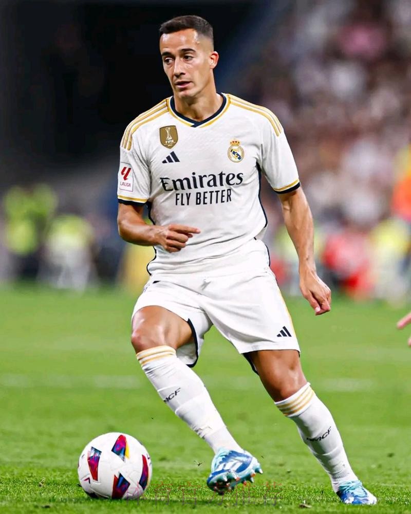 皇马官方：巴斯克斯左膝后交叉韧带扭伤